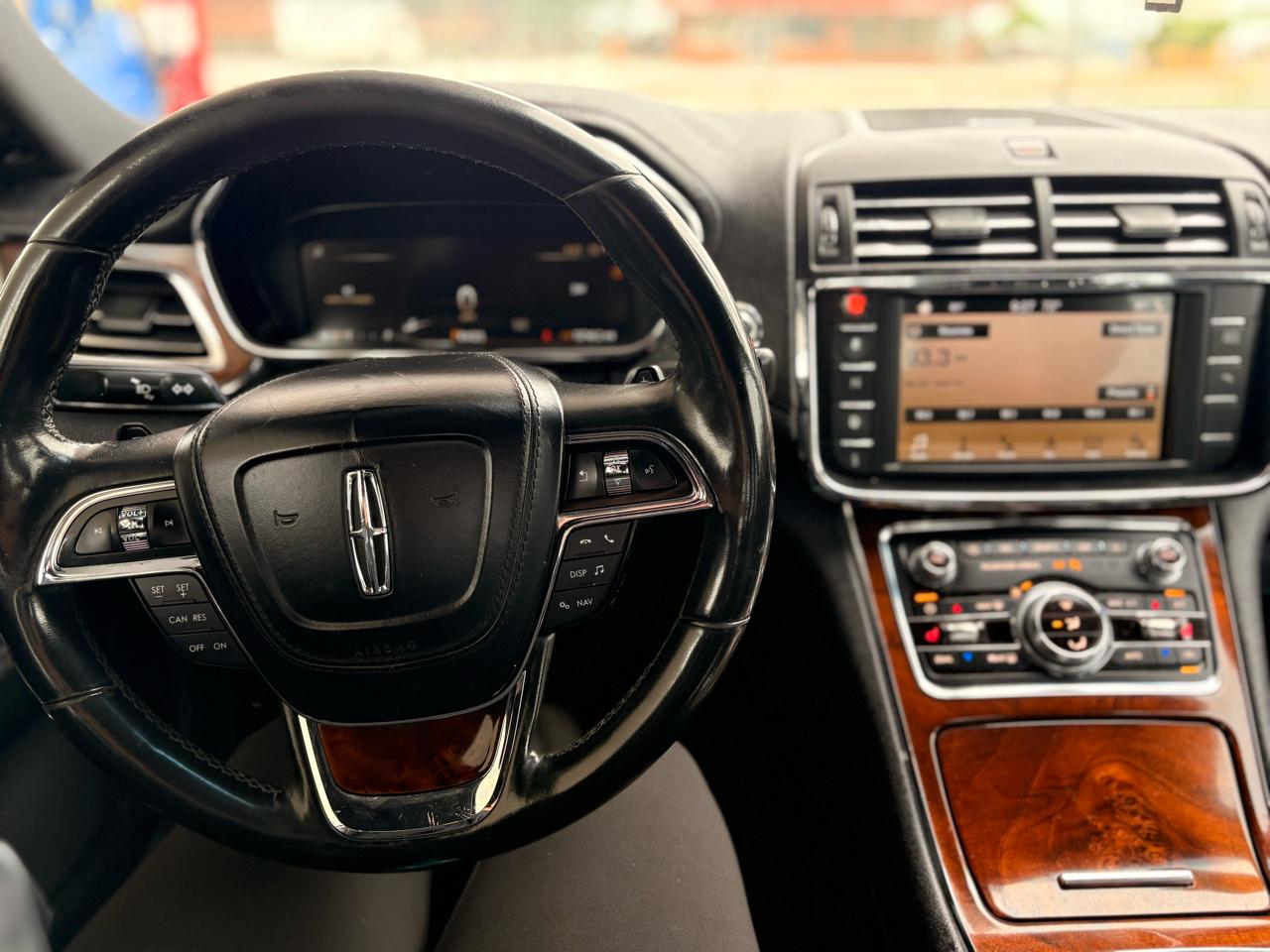 Lincoln Continental Select 2017