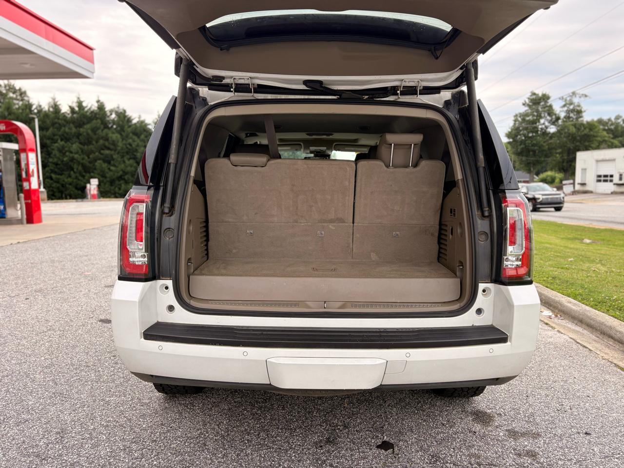 GMC Yukon SLT 4WD 2017