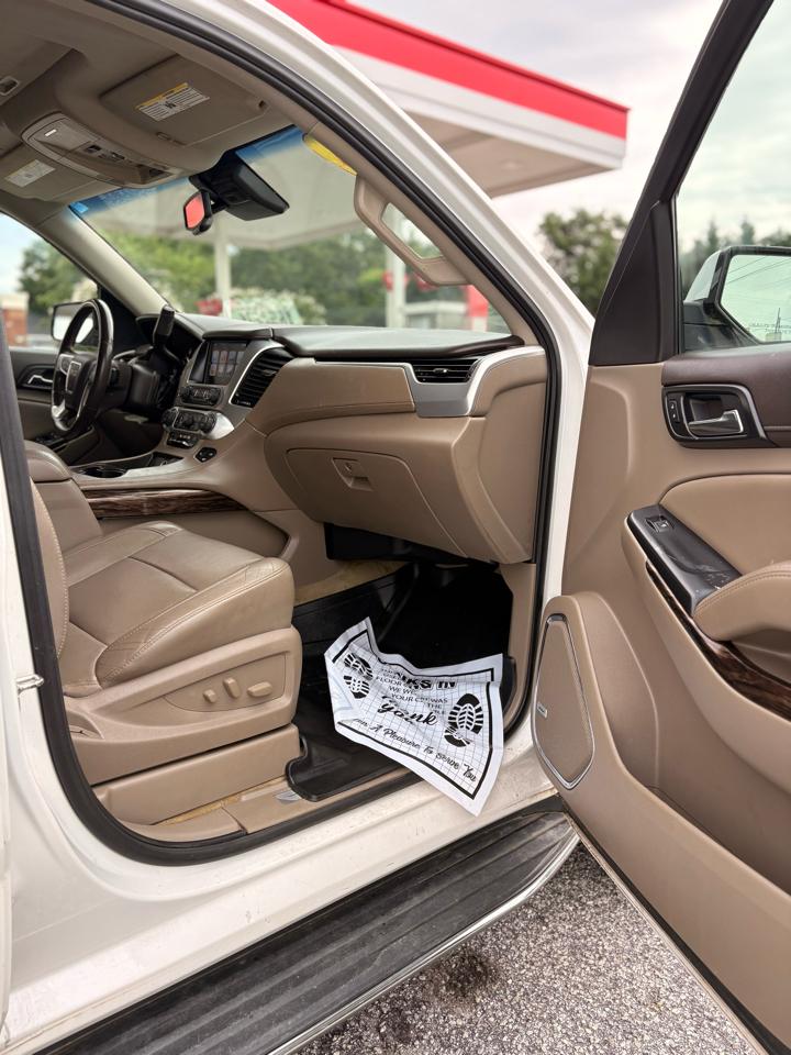 GMC Yukon SLT 4WD 2017
