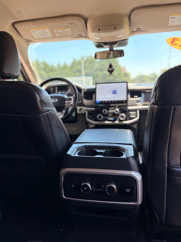 Ford Expedition MAX XLT 4WD 2023
