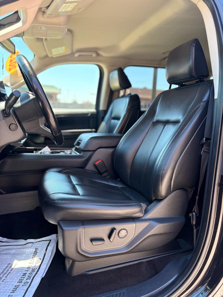 Ford Expedition MAX XLT 4WD 2023