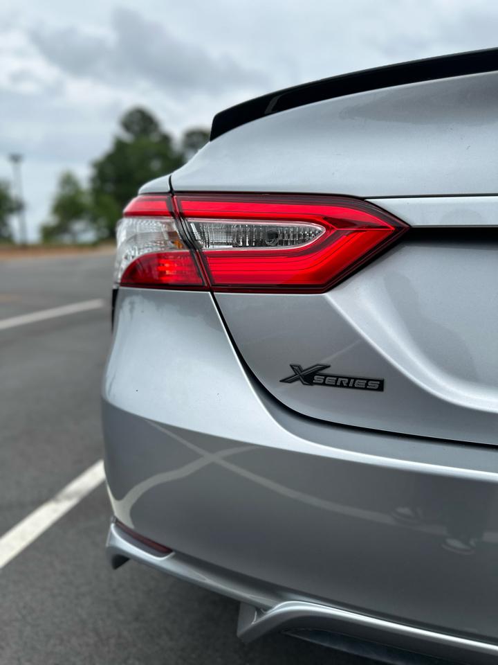 Toyota Camry SE 2020