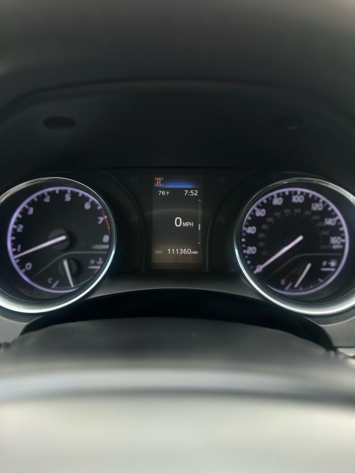 Toyota Camry SE 2020