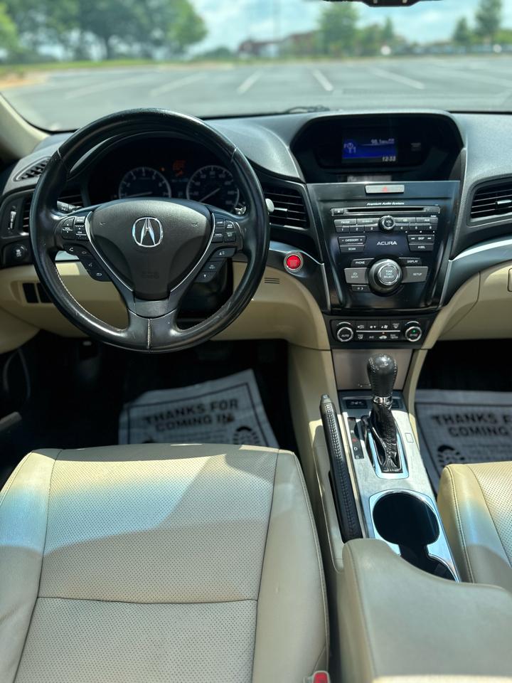 Acura ILX 5-Spd AT w/ Premium Package 2015