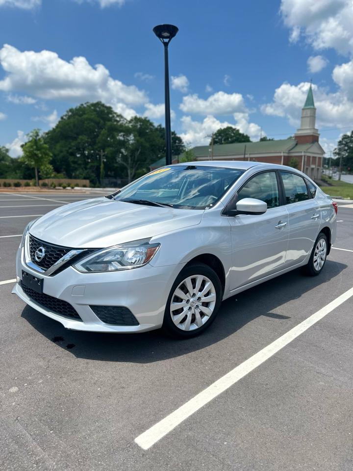 Nissan Sentra S 6MT 2017
