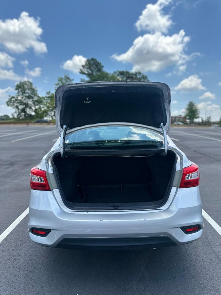 Nissan Sentra S 6MT 2017