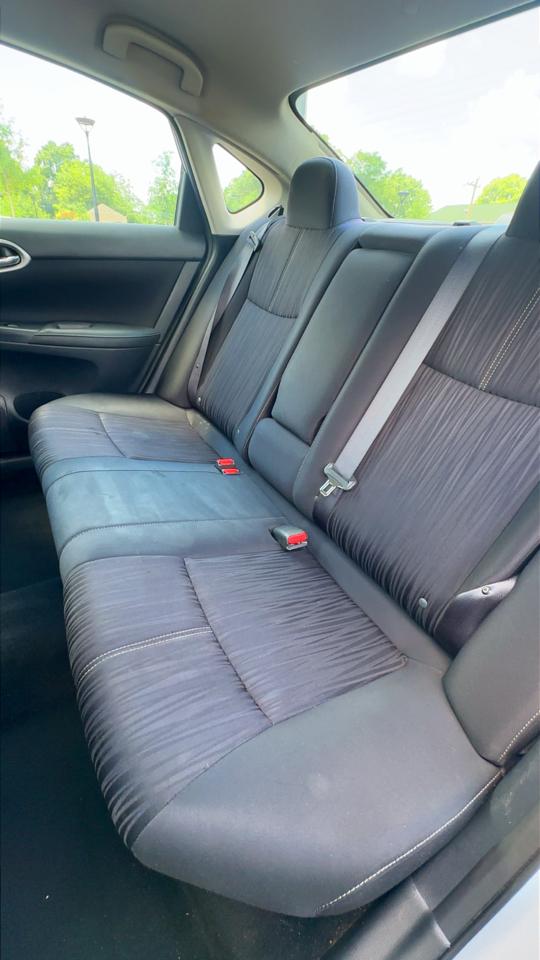 Nissan Sentra S 6MT 2017