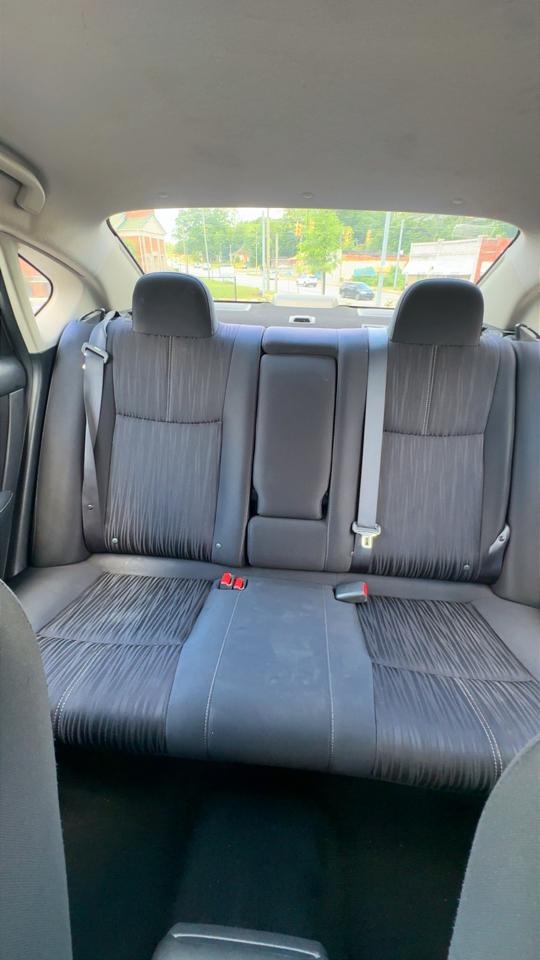 Nissan Sentra S 6MT 2017