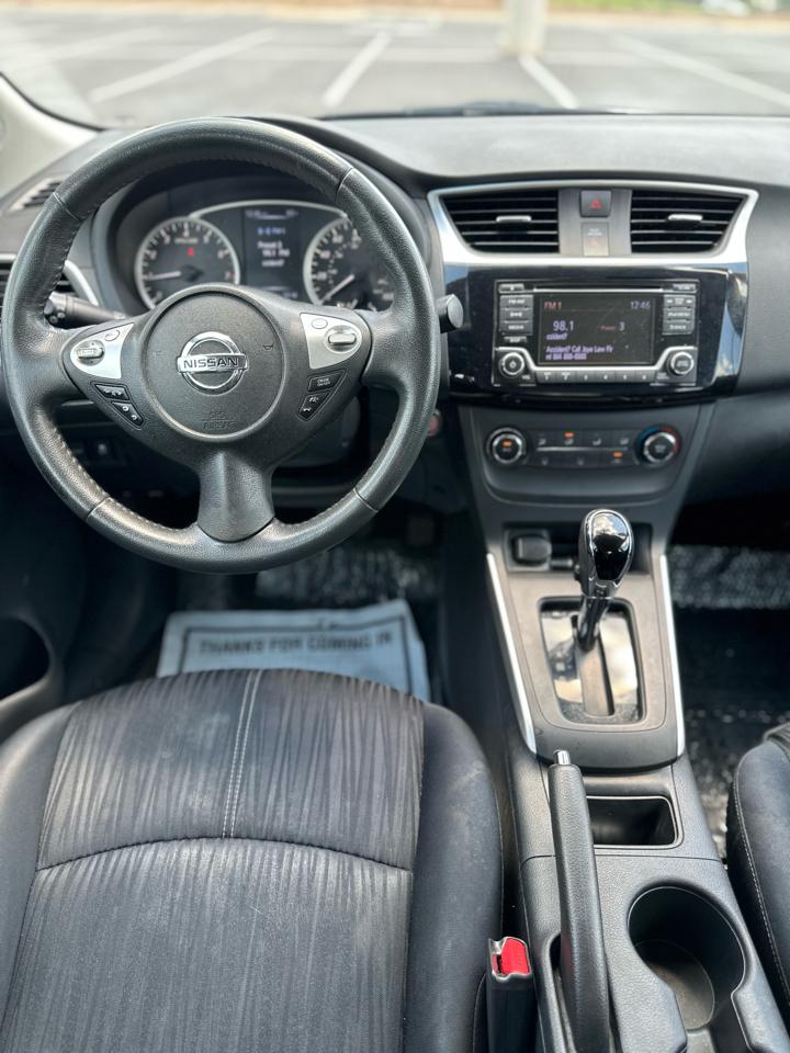 Nissan Sentra S 6MT 2017