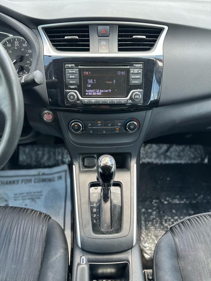 Nissan Sentra S 6MT 2017