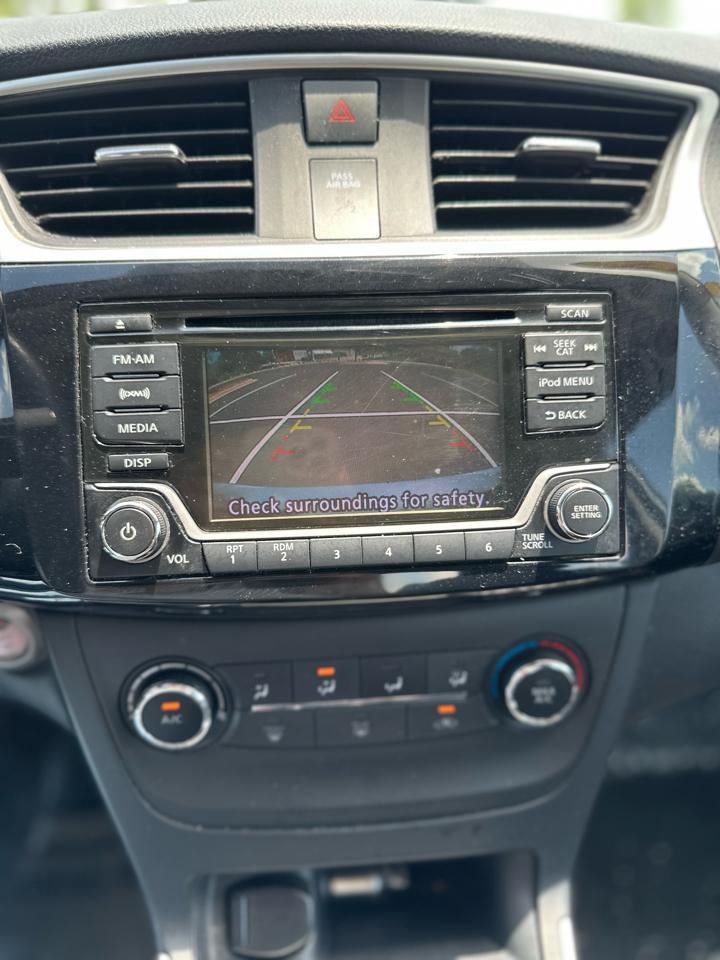 Nissan Sentra S 6MT 2017