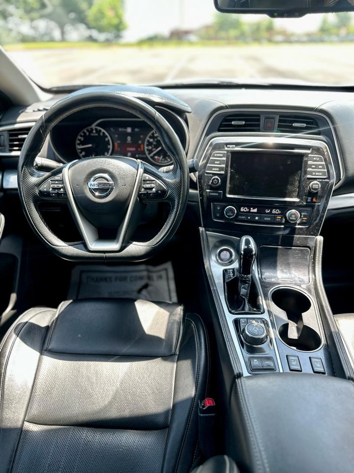 Nissan Maxima 3.5 SV 2020
