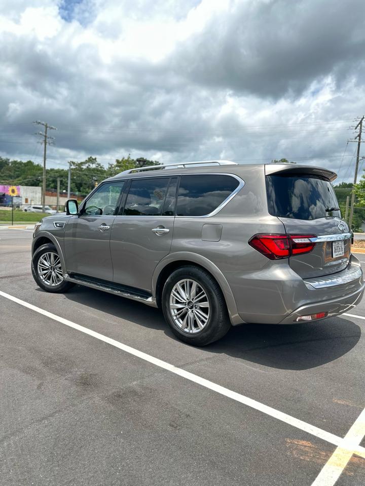 Infiniti QX80 LUXE 2019