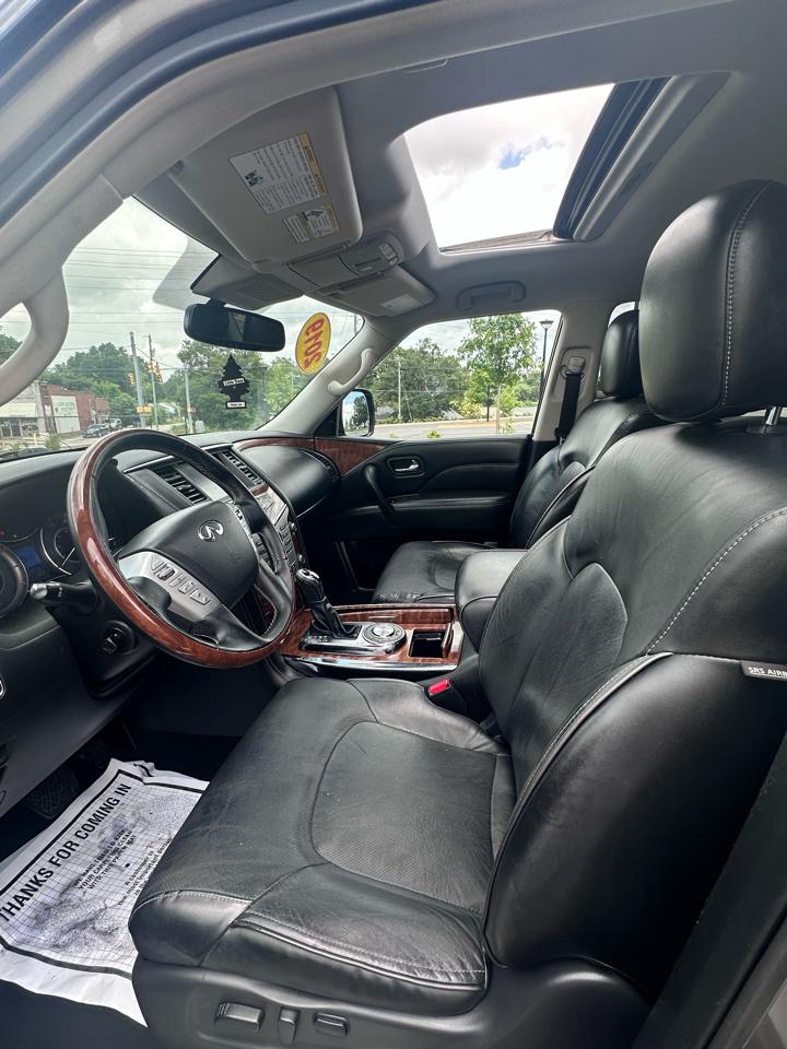 Infiniti QX80 LUXE 2019