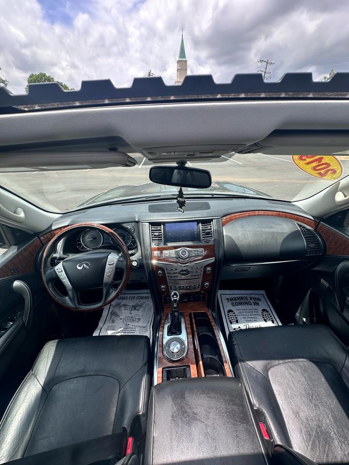 Infiniti QX80 LUXE 2019