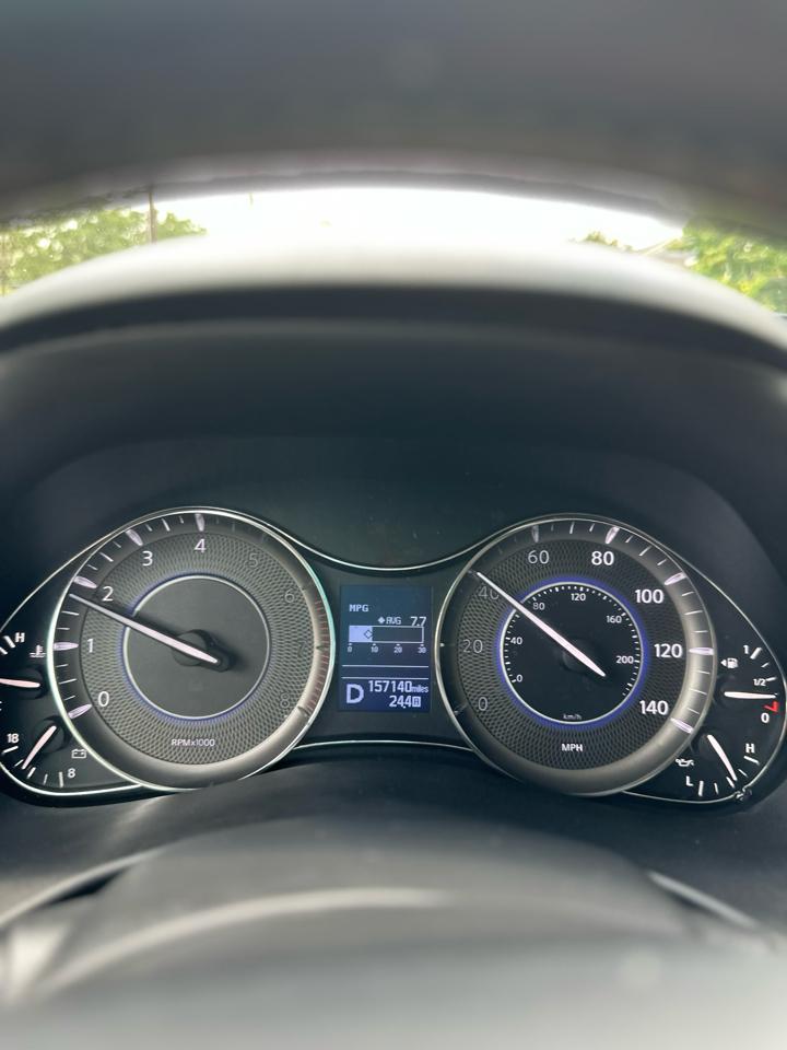 Infiniti QX80 LUXE 2019