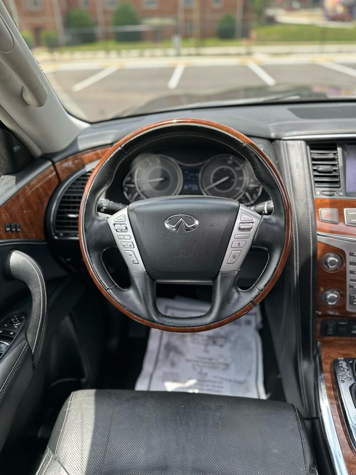 Infiniti QX80 LUXE 2019