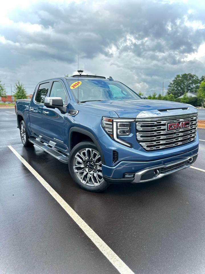GMC Sierra 1500 SLT Crew Cab 4WD 2024