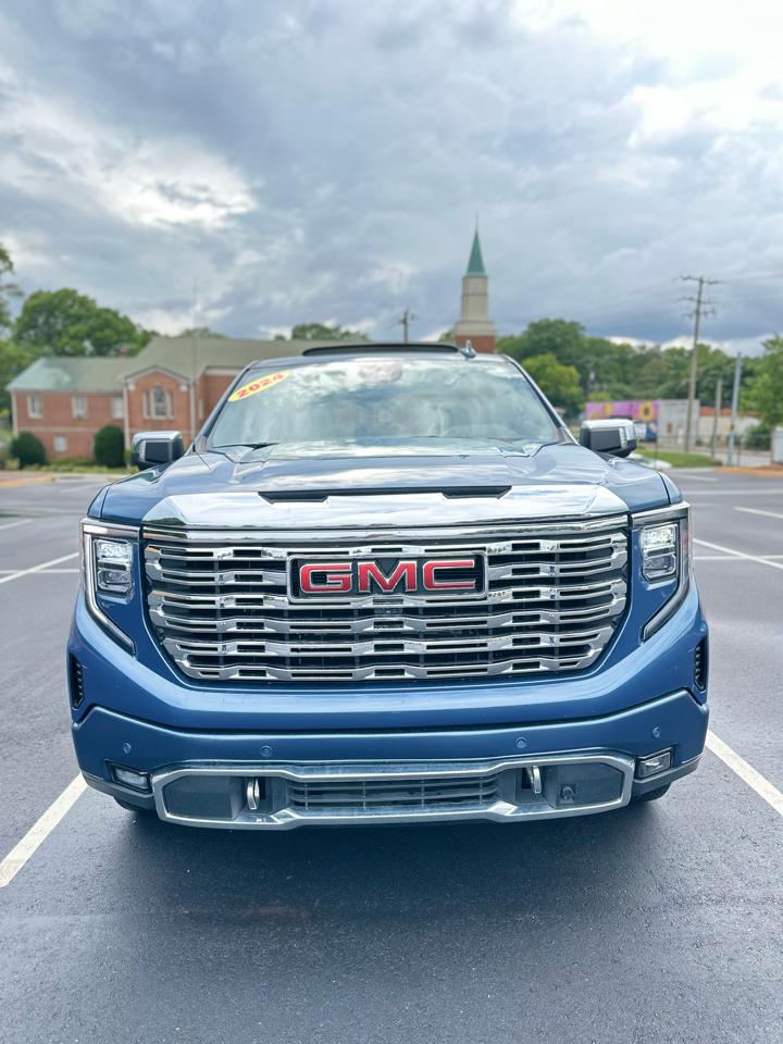GMC Sierra 1500 SLT Crew Cab 4WD 2024