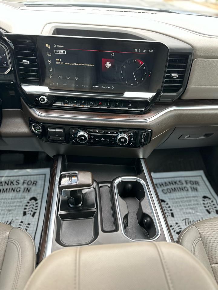 GMC Sierra 1500 SLT Crew Cab 4WD 2024
