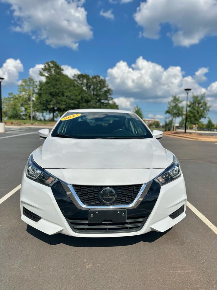 Nissan Versa SV 2021