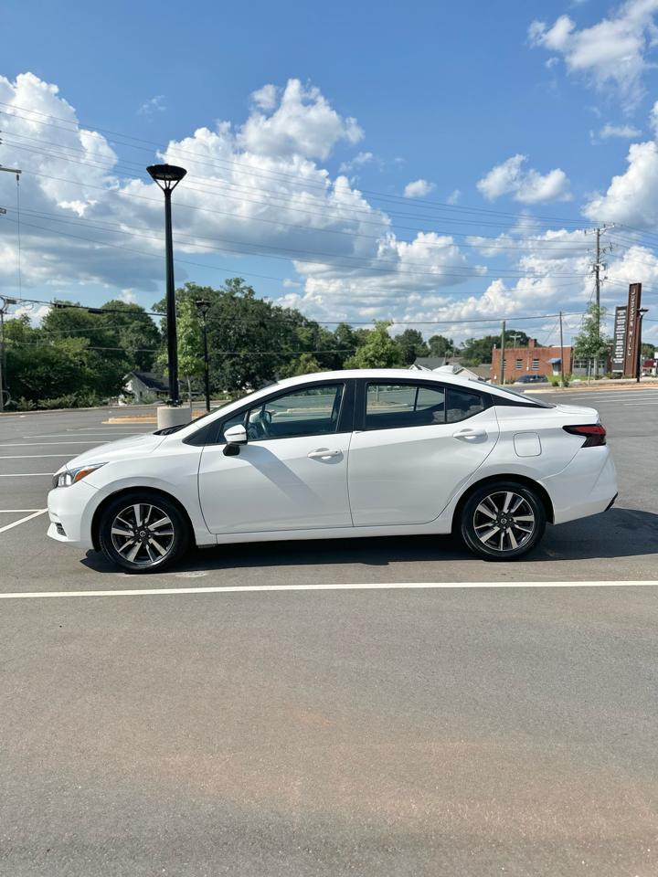 Nissan Versa SV 2021