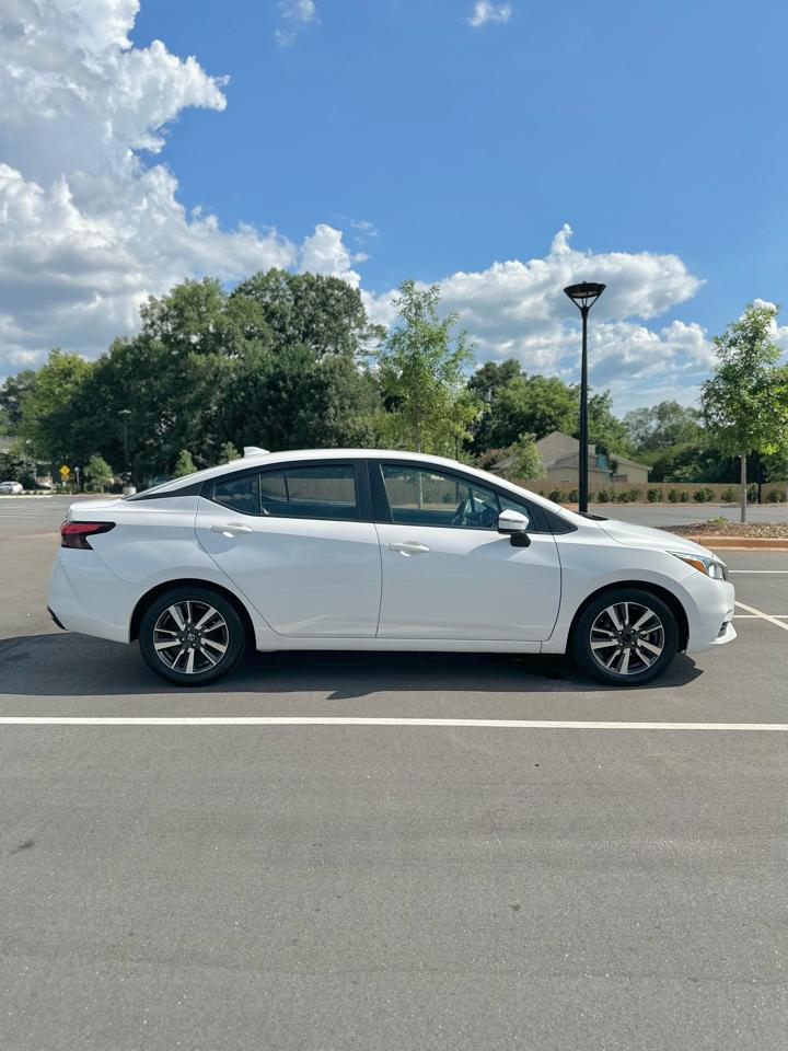 Nissan Versa SV 2021