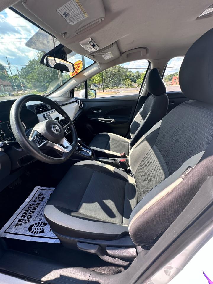 Nissan Versa SV 2021