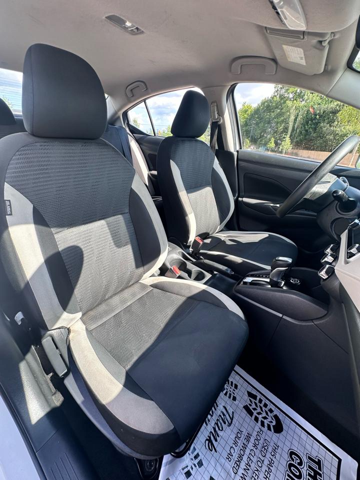 Nissan Versa SV 2021