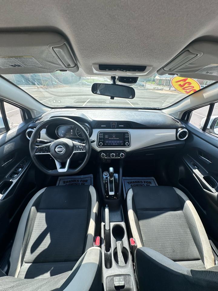 Nissan Versa SV 2021