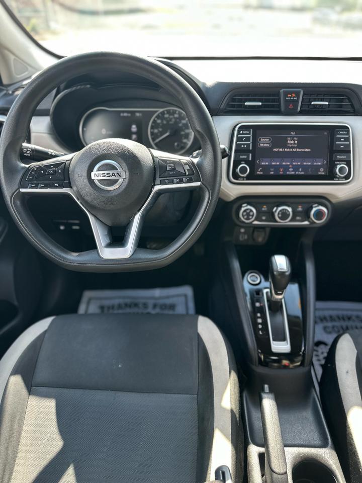 Nissan Versa SV 2021