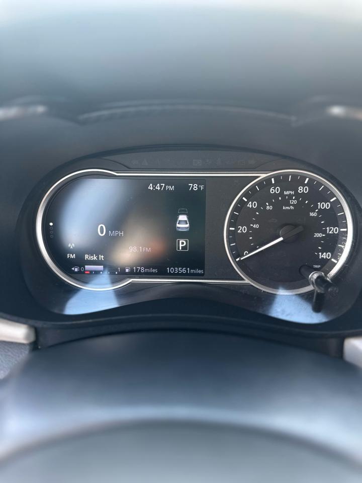 Nissan Versa SV 2021