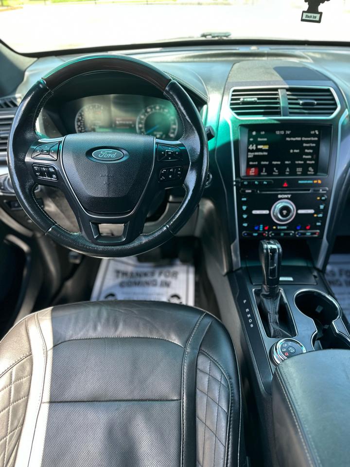 Ford Explorer Platinum AWD 2018