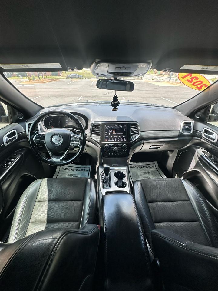 Jeep Grand Cherokee Laredo E 2WD 2021