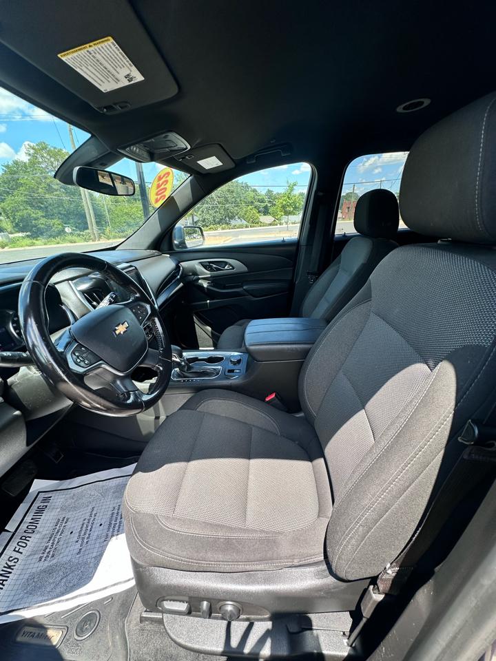 Chevrolet Traverse LT Cloth FWD 2022
