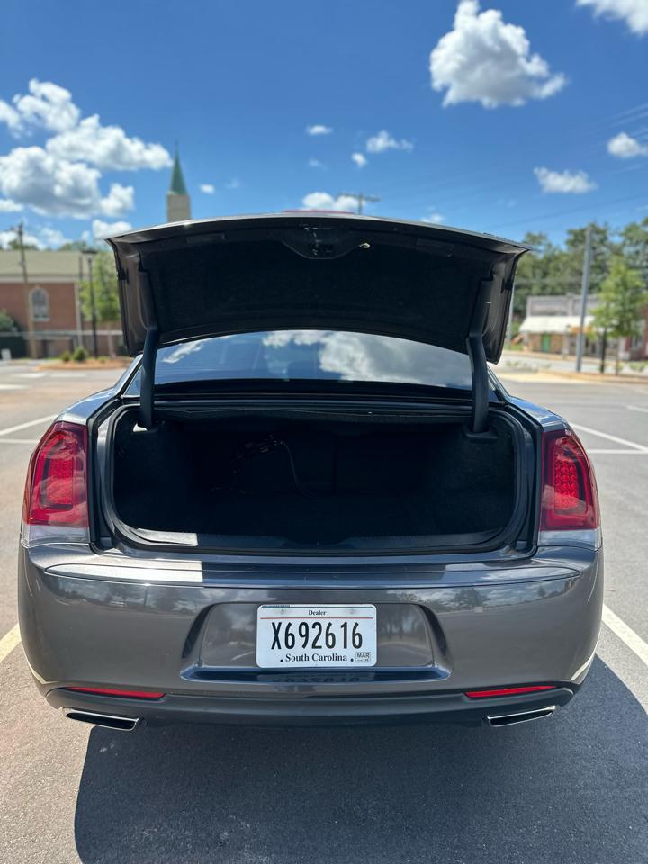 Chrysler 300 S V6 RWD 2019
