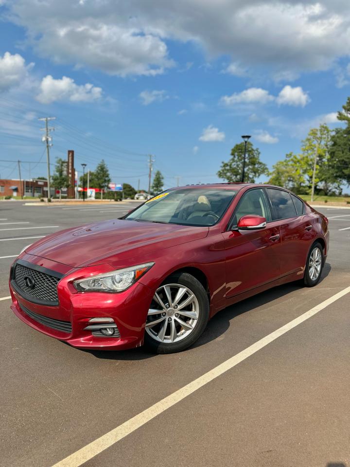 Infiniti Q50 Base 2015