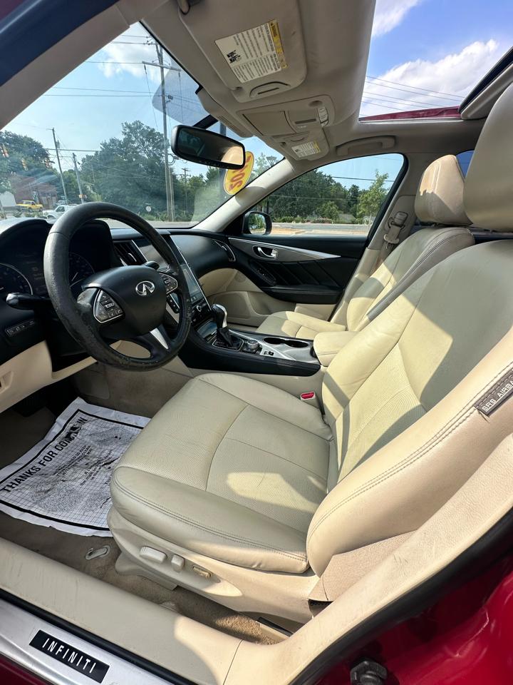 Infiniti Q50 Base 2015