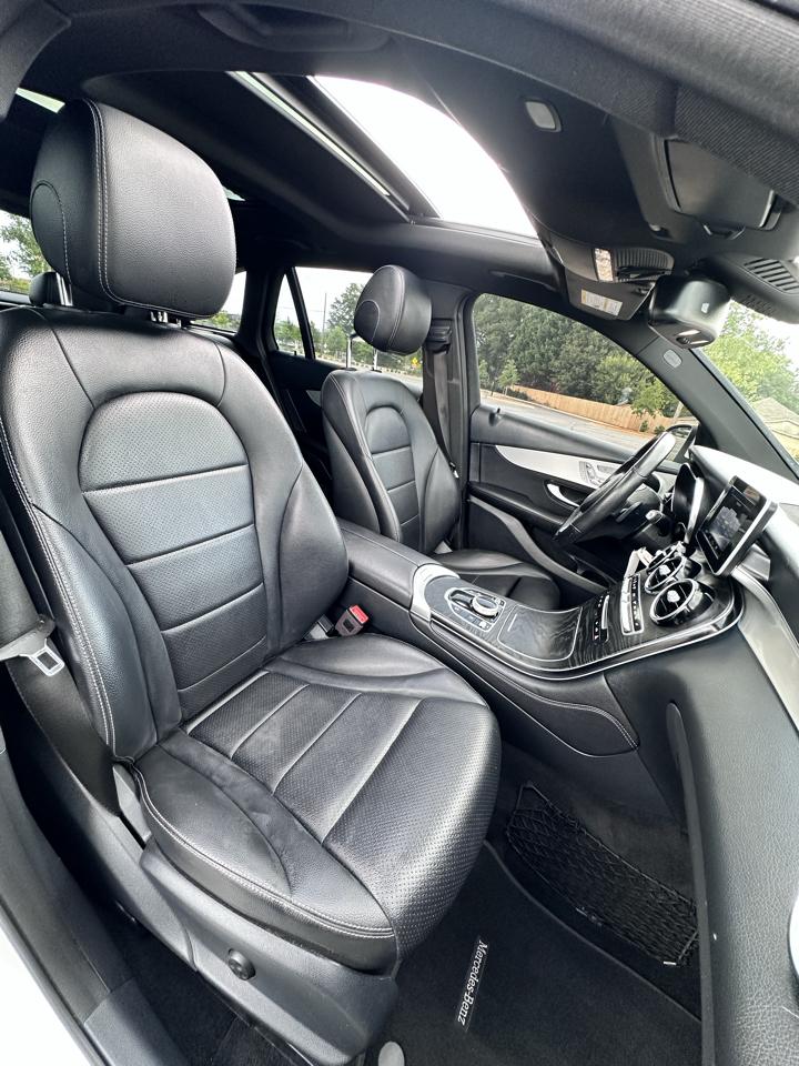 Mercedes-Benz GLC-Class GLC300 2019