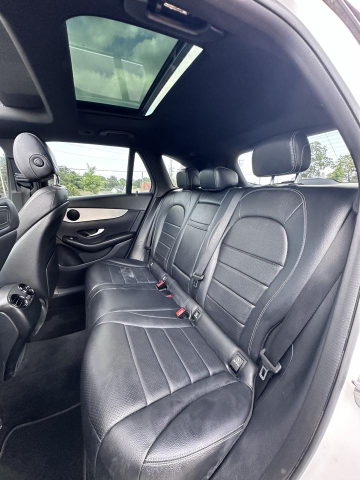 Mercedes-Benz GLC-Class GLC300 2019