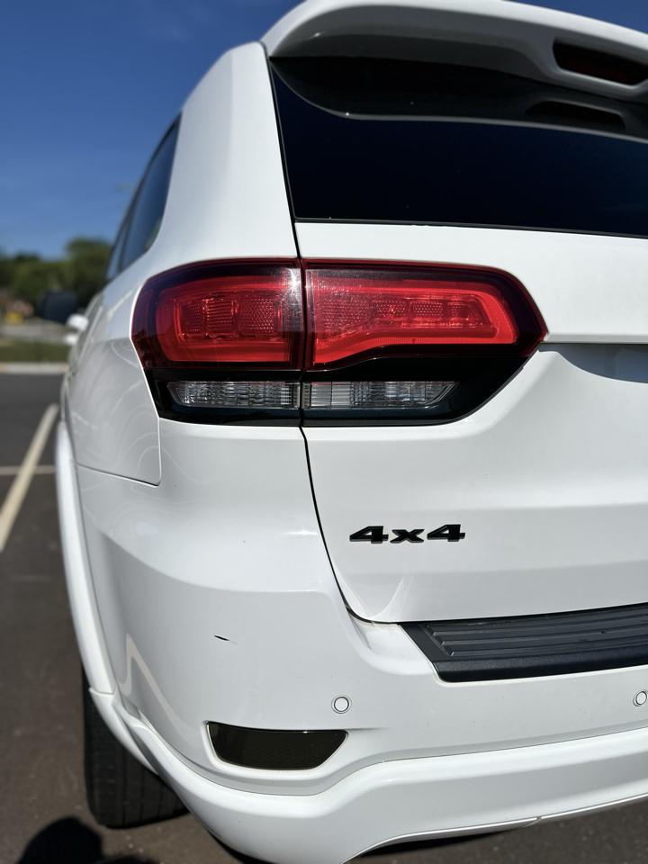 Jeep Grand Cherokee Laredo 4WD 2020