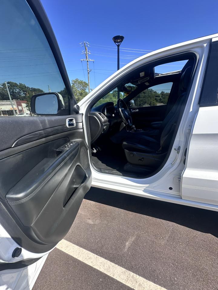 Jeep Grand Cherokee Laredo 4WD 2020
