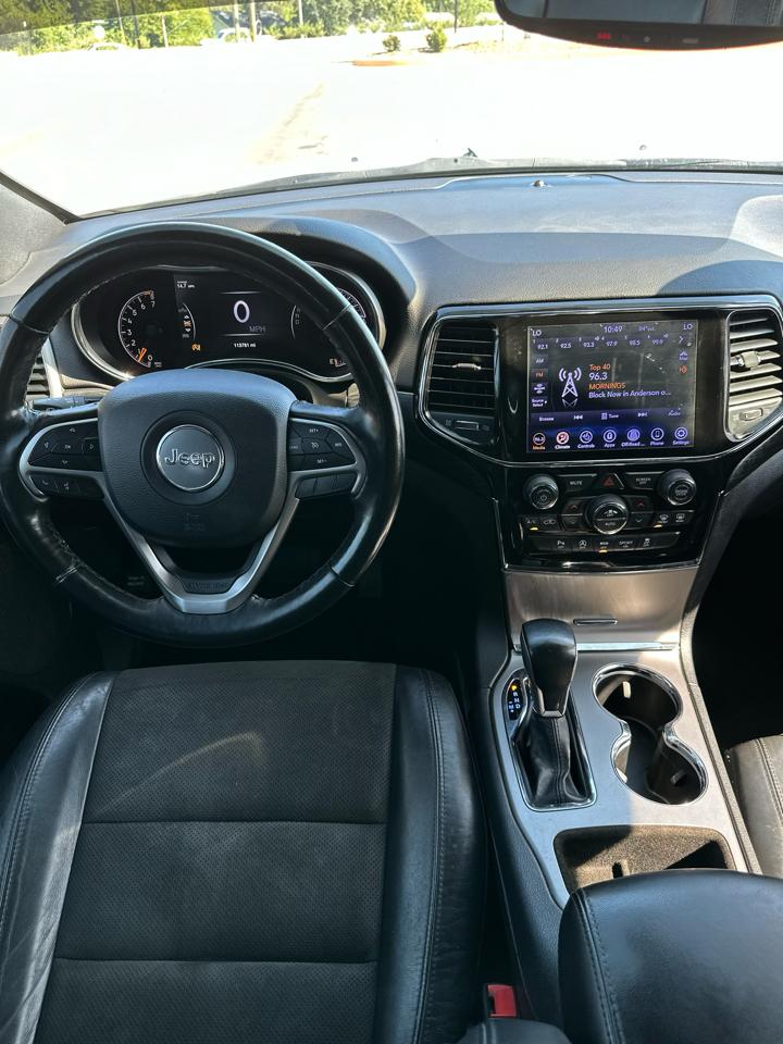Jeep Grand Cherokee Laredo 4WD 2020
