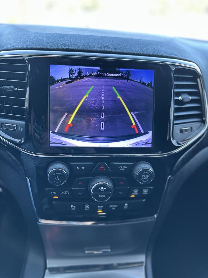 Jeep Grand Cherokee Laredo 4WD 2020