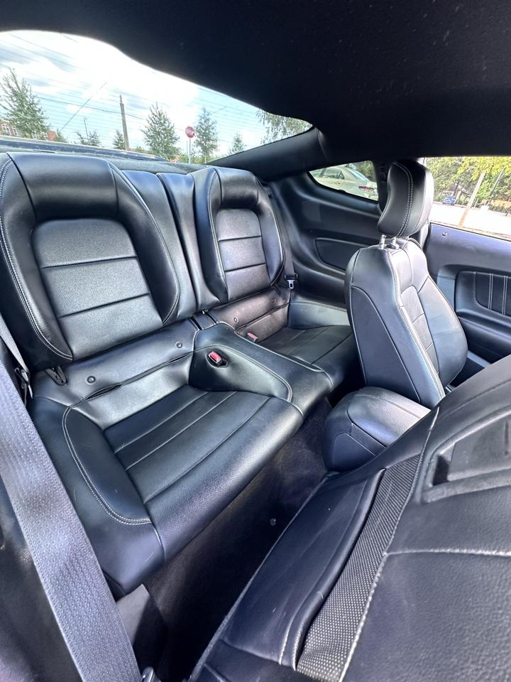 Ford Mustang GT Premium Coupe 2016