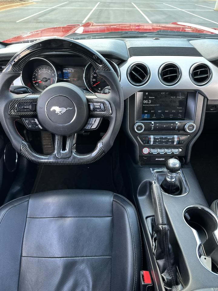 Ford Mustang GT Premium Coupe 2016