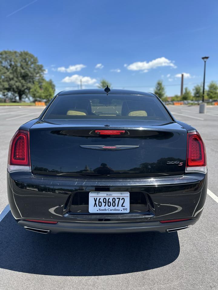 Chrysler 300 S V6 RWD 2021