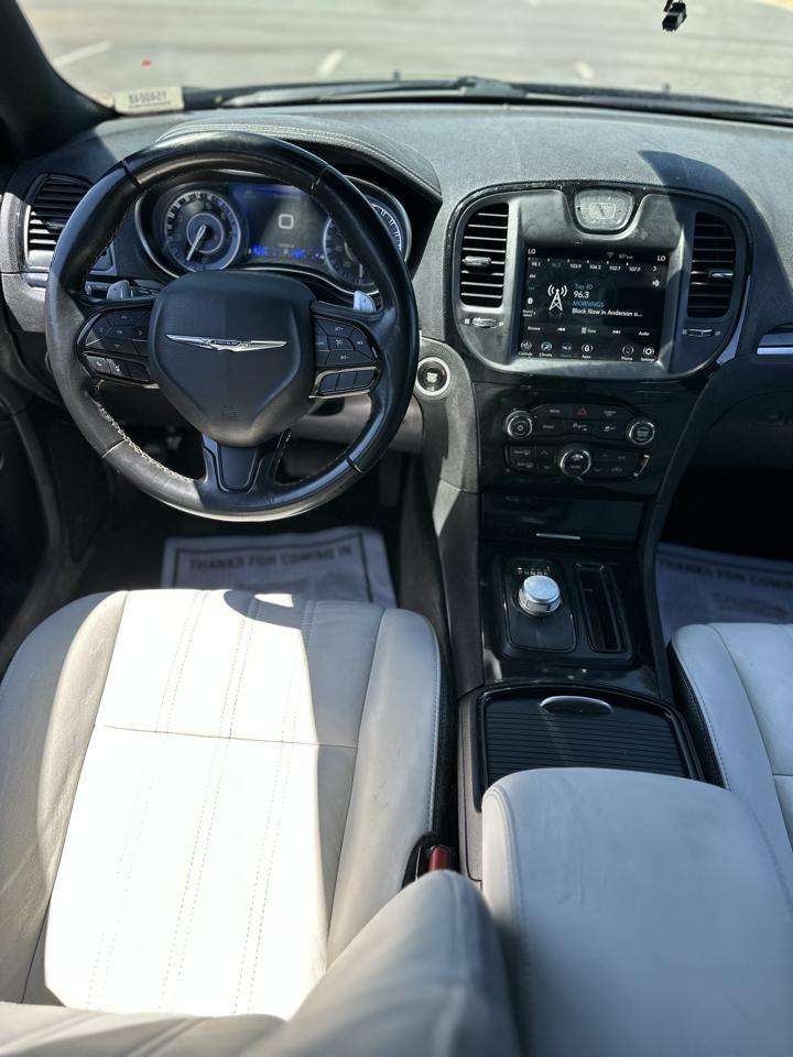 Chrysler 300 S V6 RWD 2021