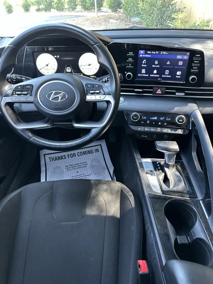 Hyundai Elantra SEL 2022