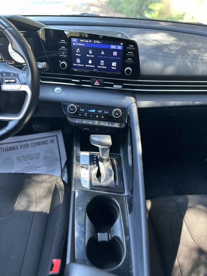 Hyundai Elantra SEL 2022